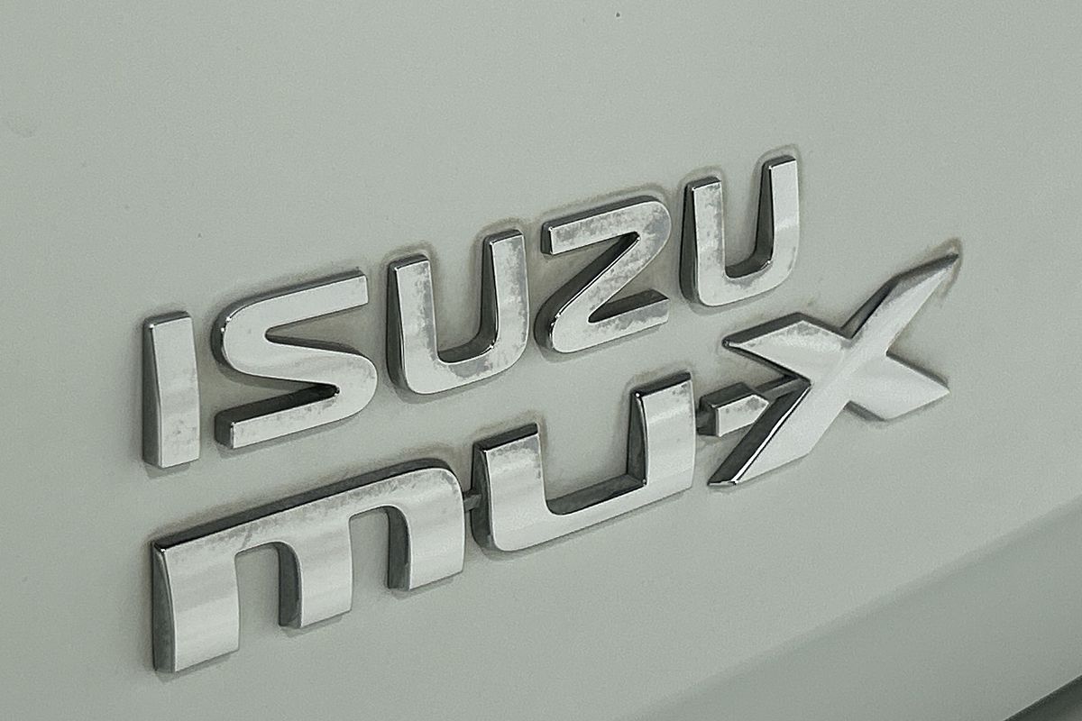 2020 Isuzu MU-X LS-T