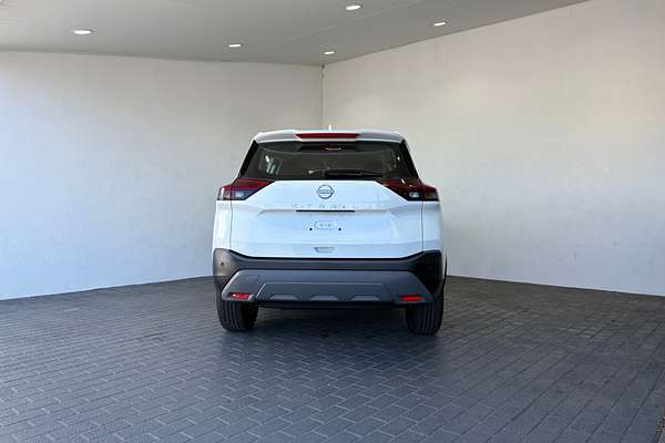 2025 Nissan X-TRAIL ST T33