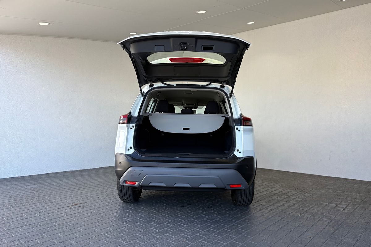 2025 Nissan X-TRAIL ST T33