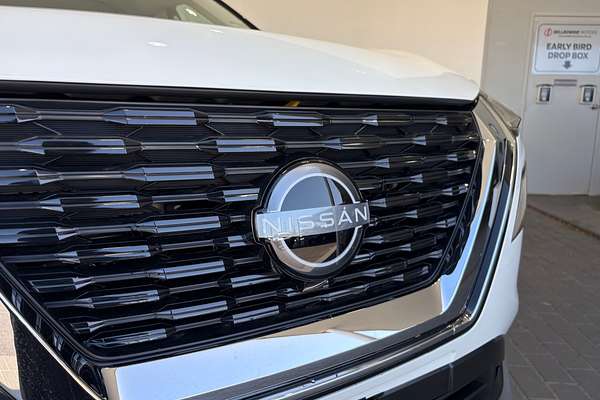 2025 Nissan X-TRAIL ST T33