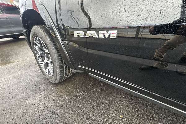 2025 RAM 1500 Laramie Sport Hurricane SO RamBox DT 4X4 SWB