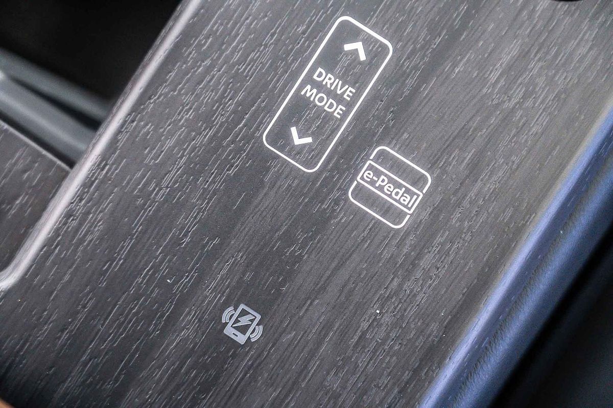 2025 Nissan Ariya Advance FE0