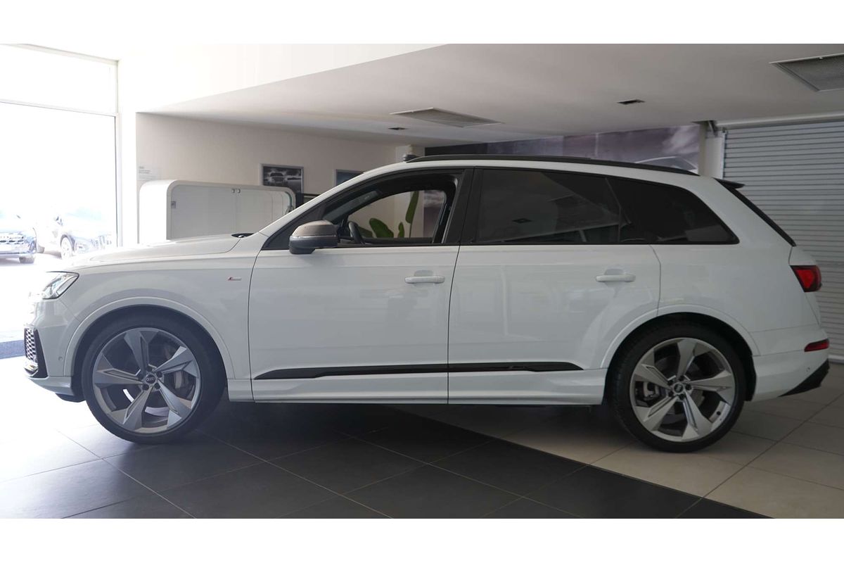 2021 Audi Q7 50 TDI S line 4M