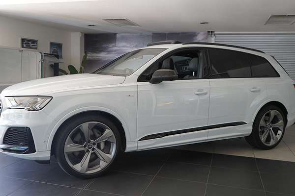 2021 Audi Q7 50 TDI S line 4M