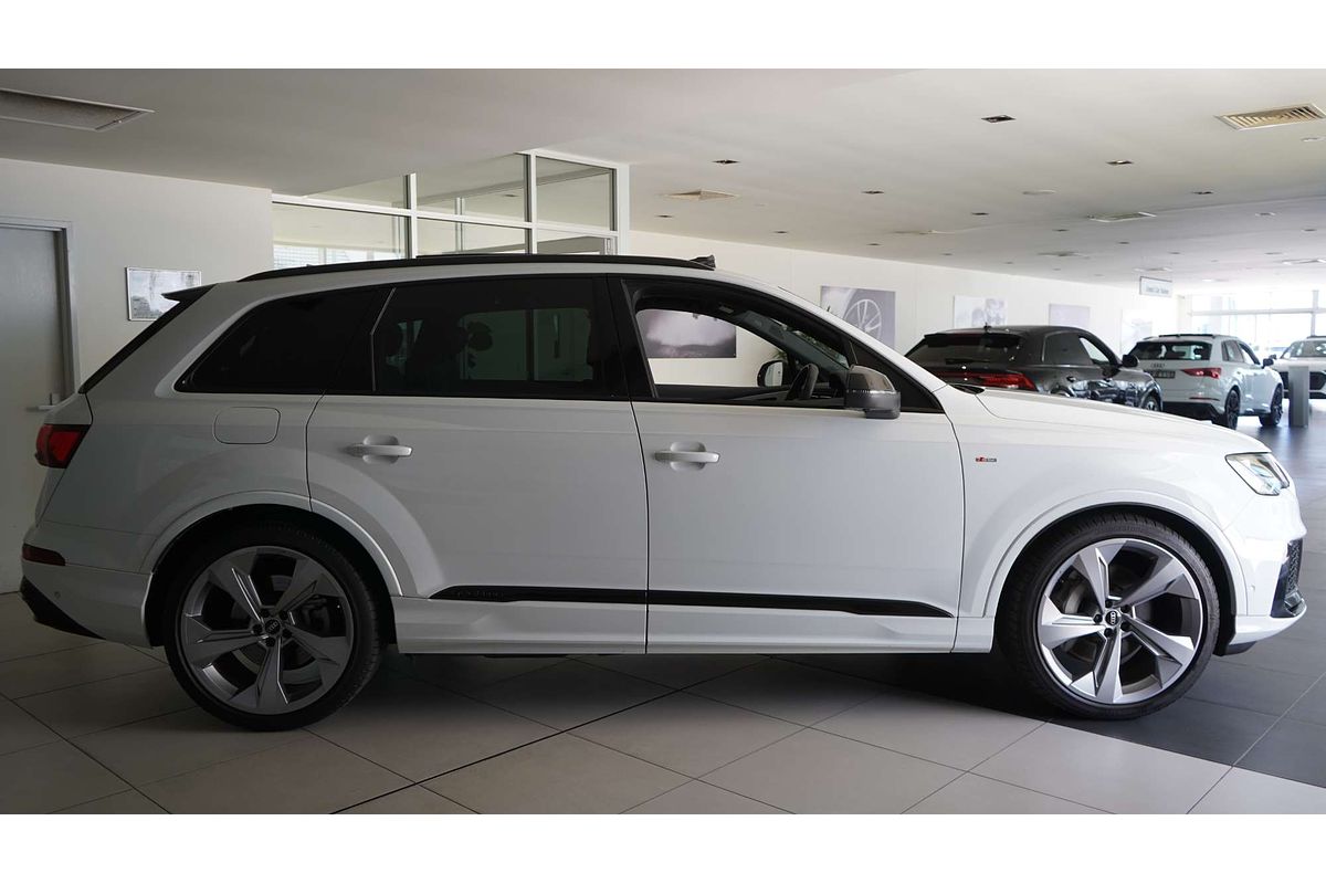 2021 Audi Q7 50 TDI S line 4M