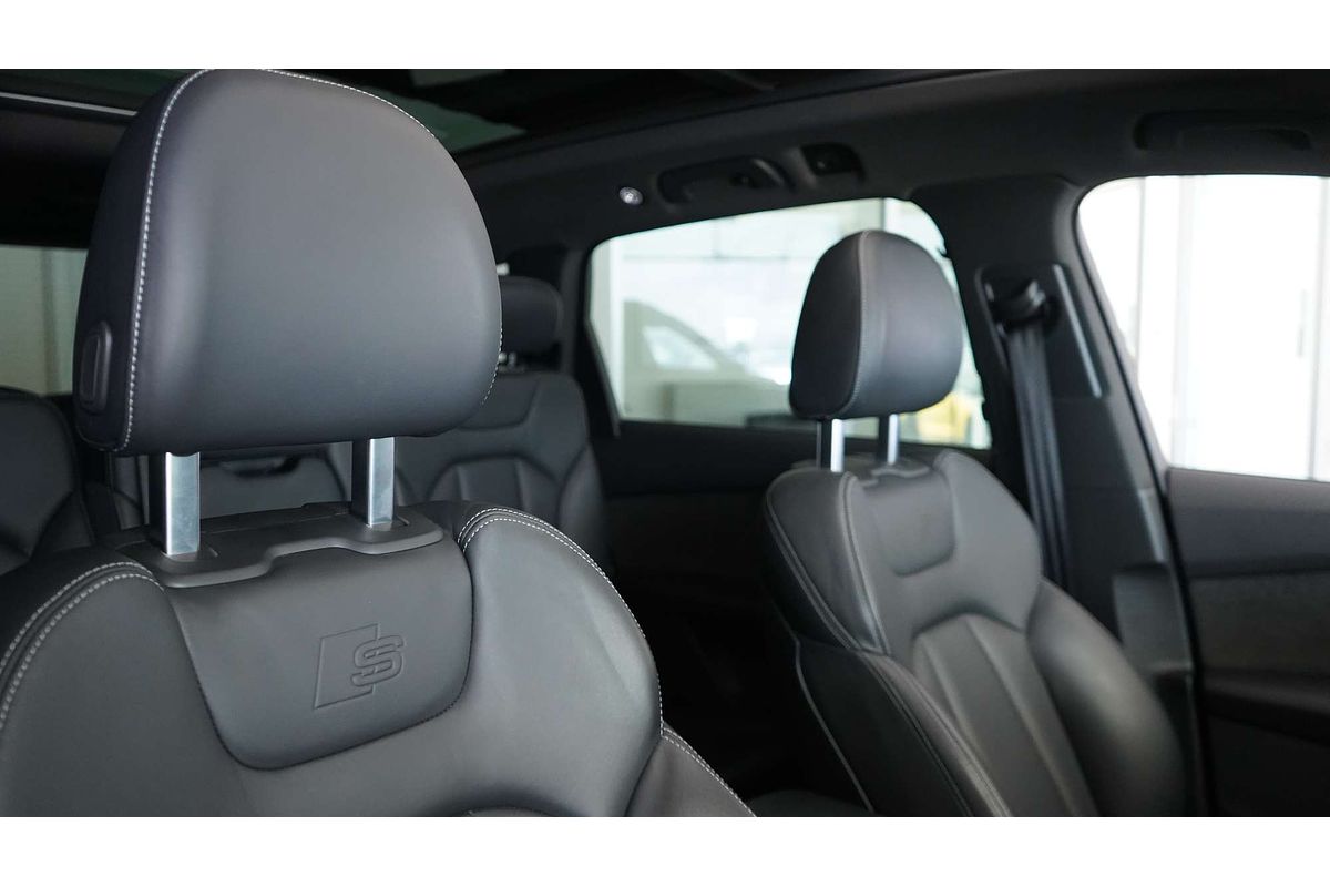 2021 Audi Q7 50 TDI S line 4M