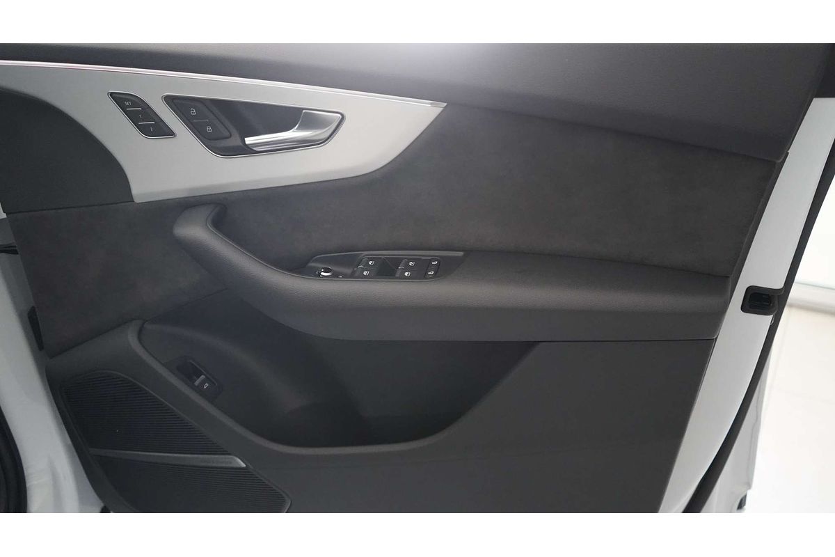 2021 Audi Q7 50 TDI S line 4M