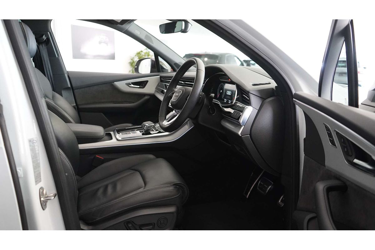 2021 Audi Q7 50 TDI S line 4M