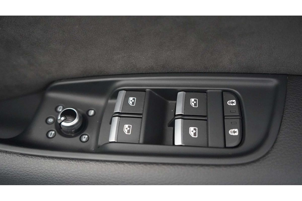 2021 Audi Q7 50 TDI S line 4M