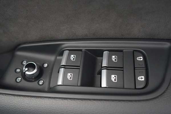 2021 Audi Q7 50 TDI S line 4M