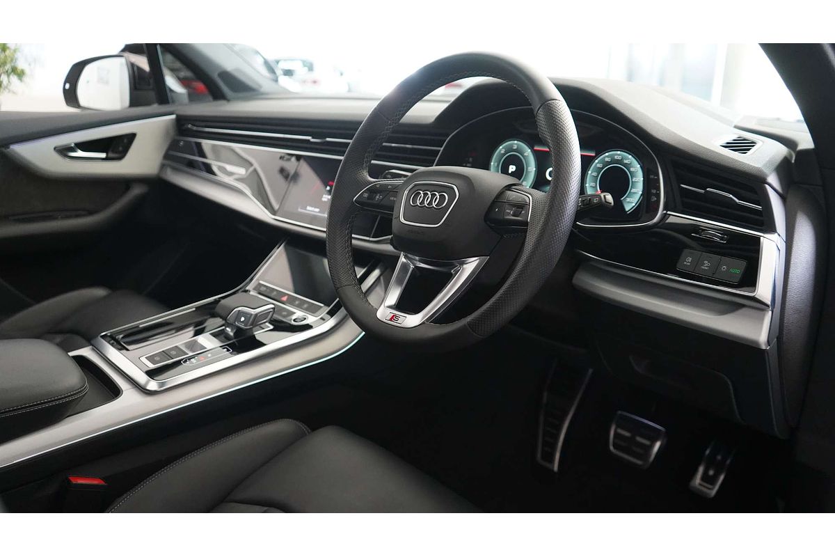 2021 Audi Q7 50 TDI S line 4M
