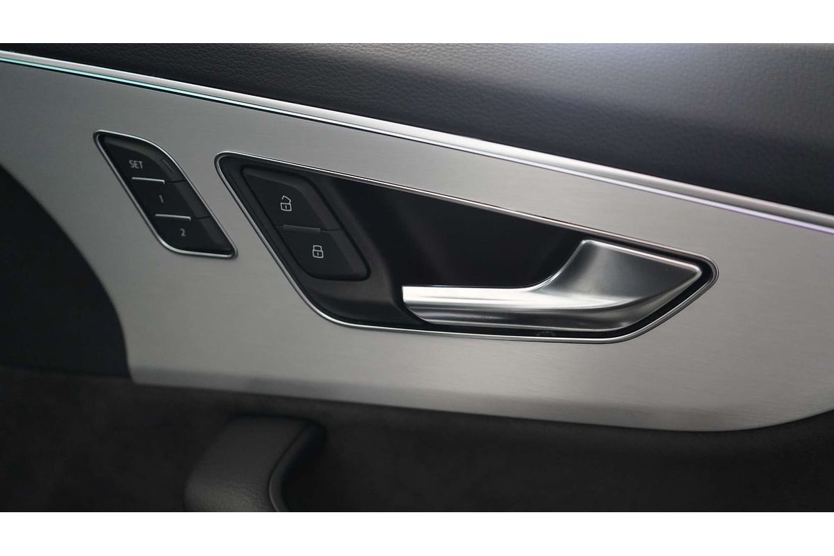 2021 Audi Q7 50 TDI S line 4M