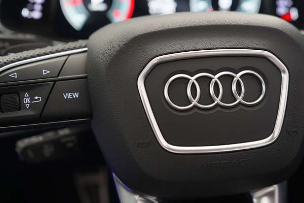 2021 Audi Q7 50 TDI S line 4M