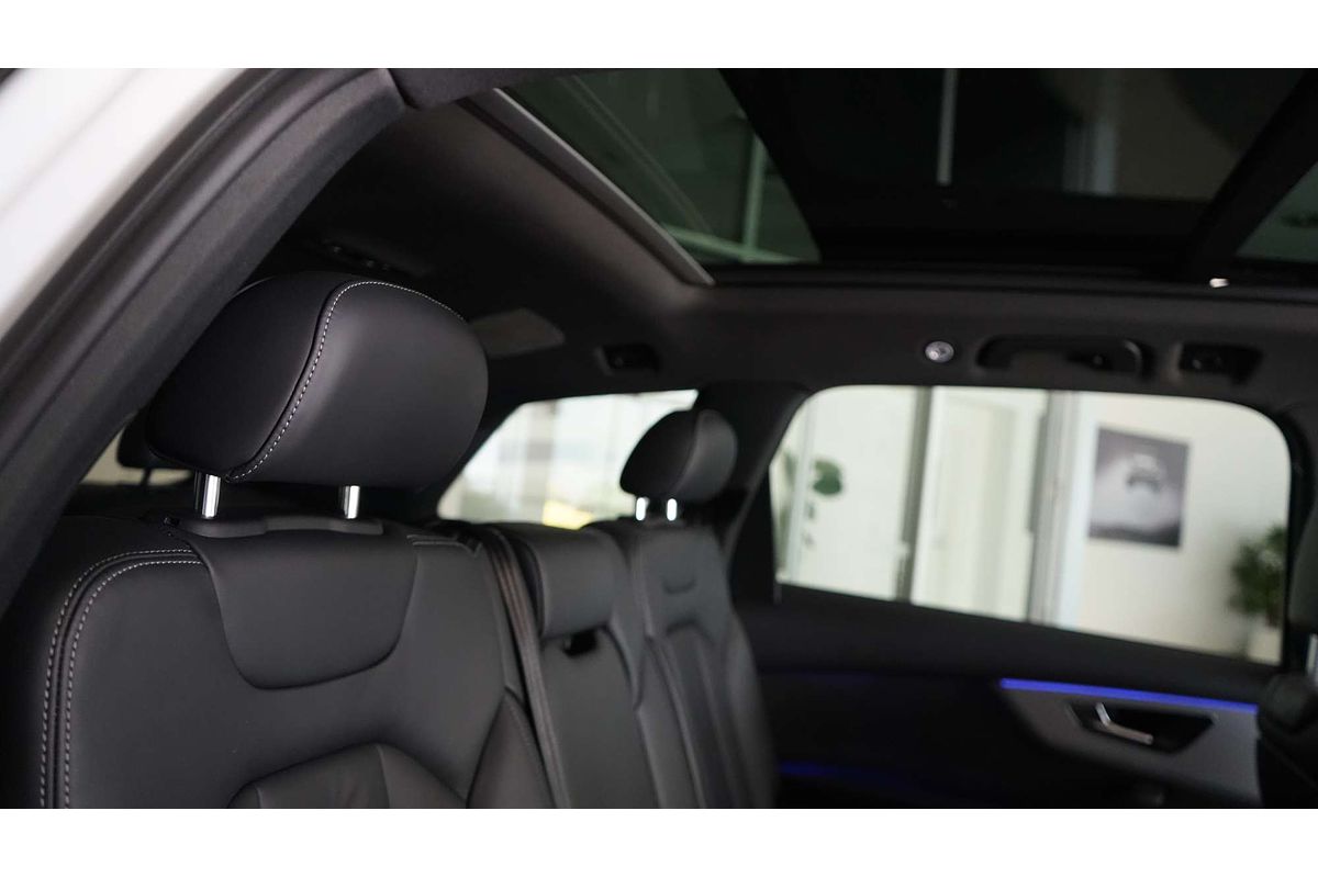 2021 Audi Q7 50 TDI S line 4M