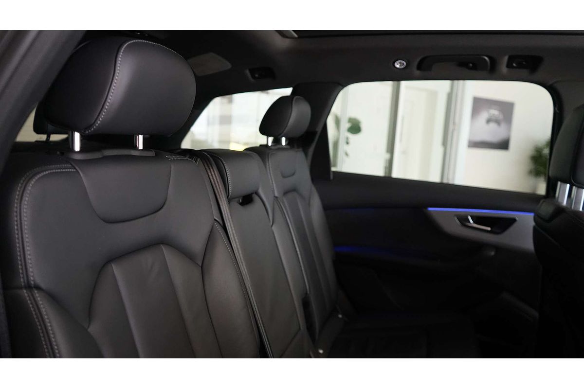 2021 Audi Q7 50 TDI S line 4M