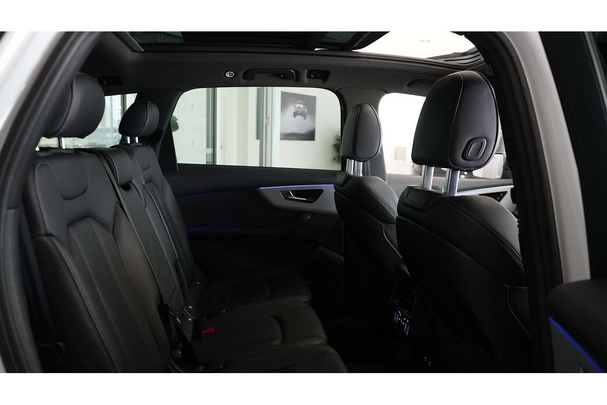 2021 Audi Q7 50 TDI S line 4M