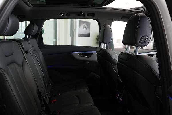 2021 Audi Q7 50 TDI S line 4M