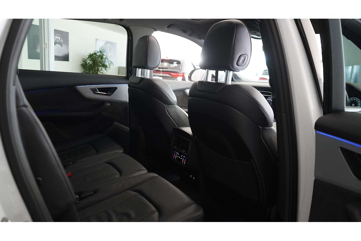 2021 Audi Q7 50 TDI S line 4M