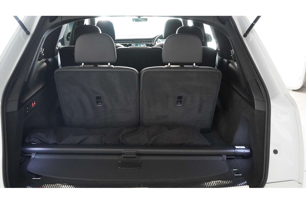 2021 Audi Q7 50 TDI S line 4M