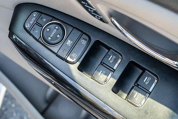 2016 Kia Carnival Platinum YP