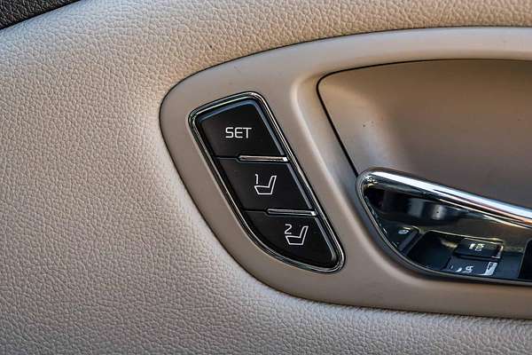 2016 Kia Carnival Platinum YP