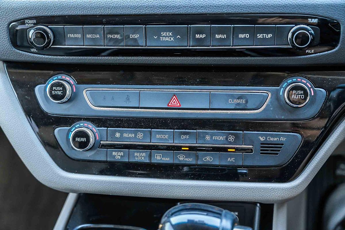 2016 Kia Carnival Platinum YP