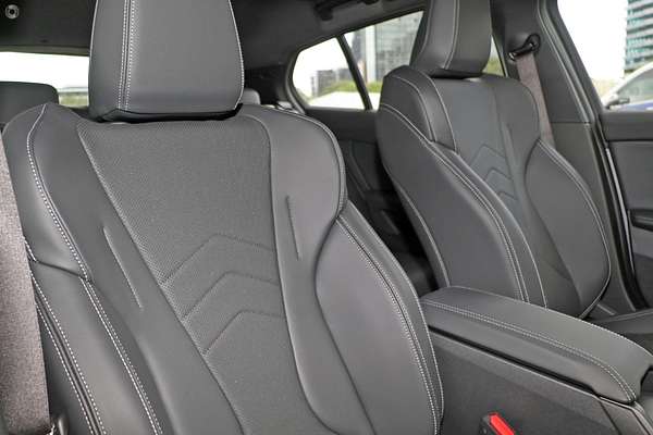 2025 BMW 1 Series 118 Sport Collection F70