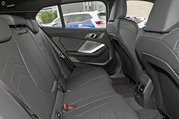 2025 BMW 1 Series 118 Sport Collection F70