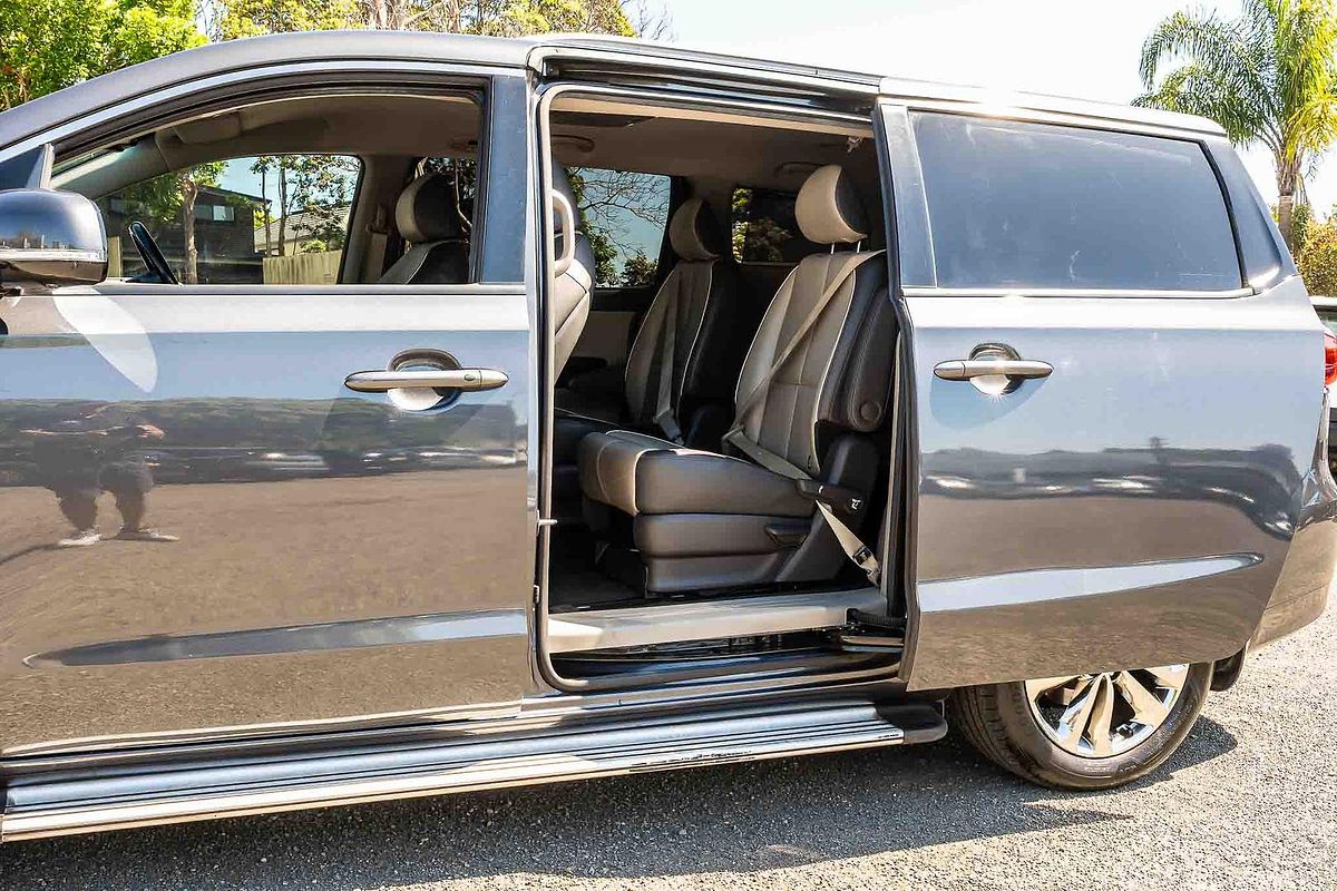 2016 Kia Carnival Platinum YP