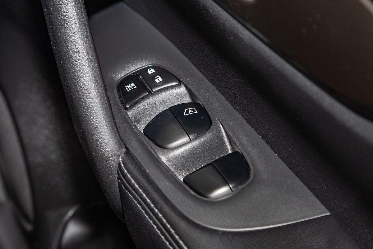 2014 Nissan X-TRAIL ST-L T32