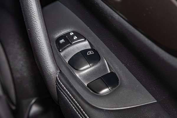 2014 Nissan X-TRAIL ST-L T32