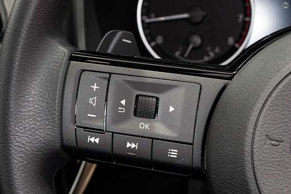 2025 Nissan X-TRAIL ST T33