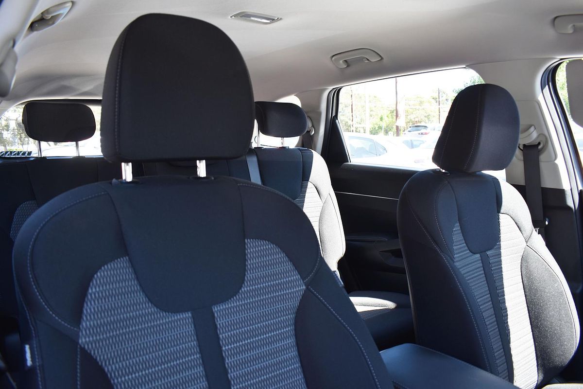 2023 Kia Sorento S MQ4