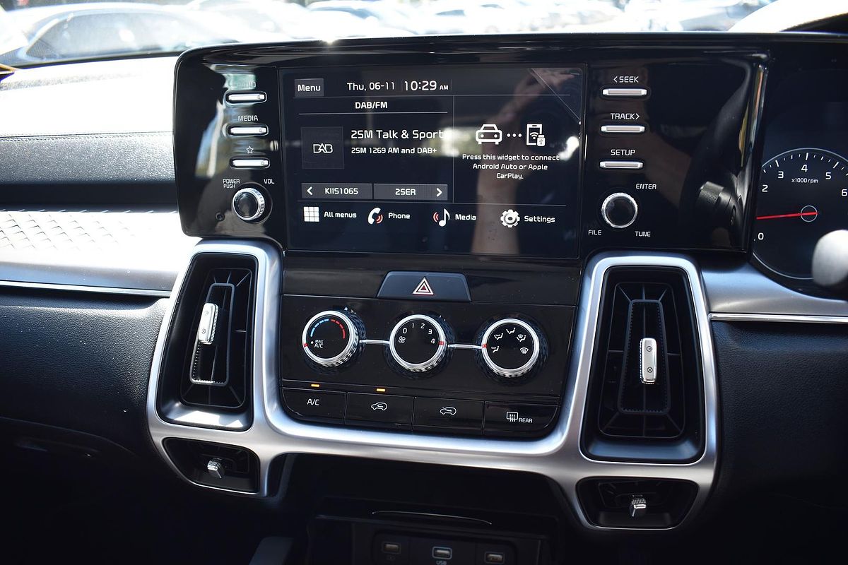 2023 Kia Sorento S MQ4