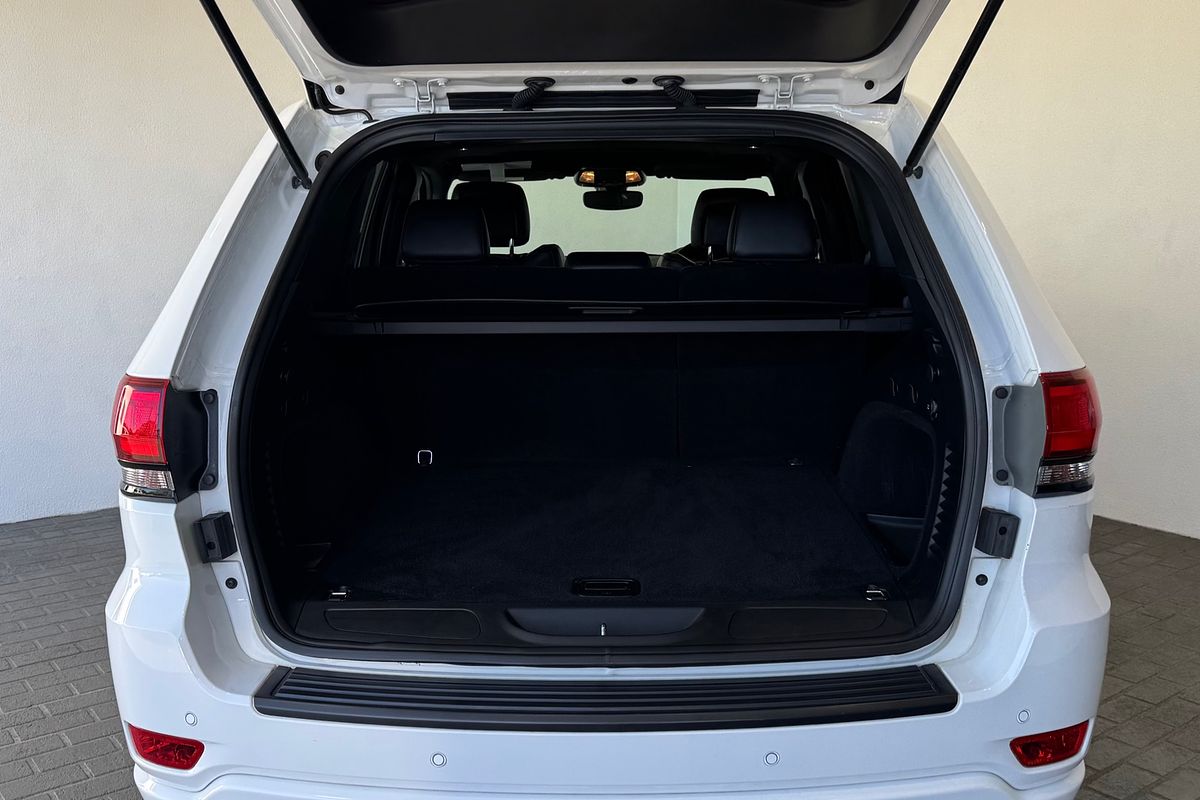 2019 Jeep Grand Cherokee Night Eagle WK