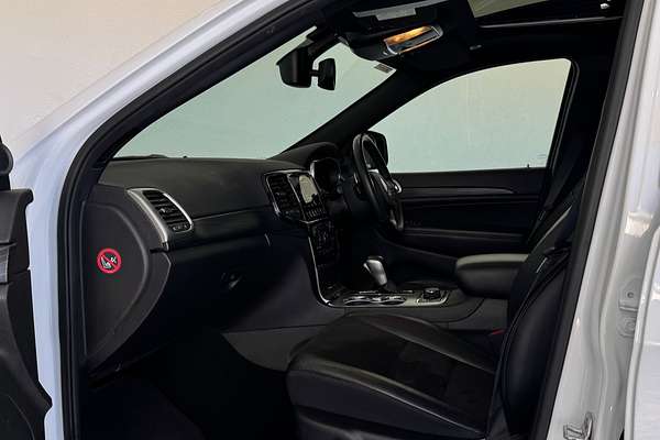 2019 Jeep Grand Cherokee Night Eagle WK