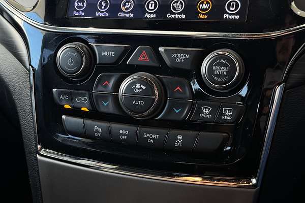 2019 Jeep Grand Cherokee Night Eagle WK