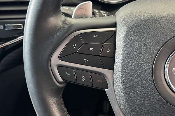 2019 Jeep Grand Cherokee Night Eagle WK