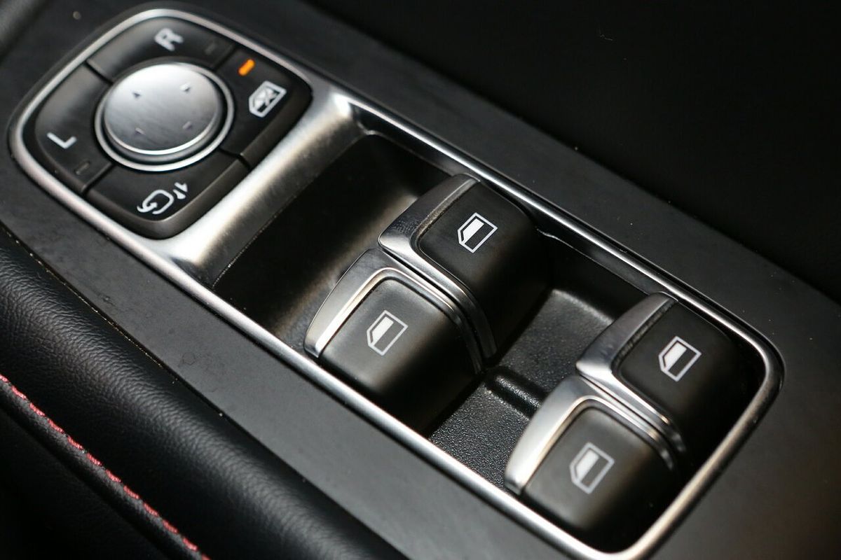 2024 MG HS Vibe SAS23