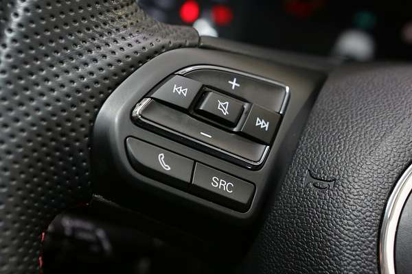 2024 MG HS Vibe SAS23