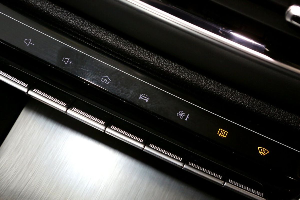 2024 MG HS Vibe SAS23