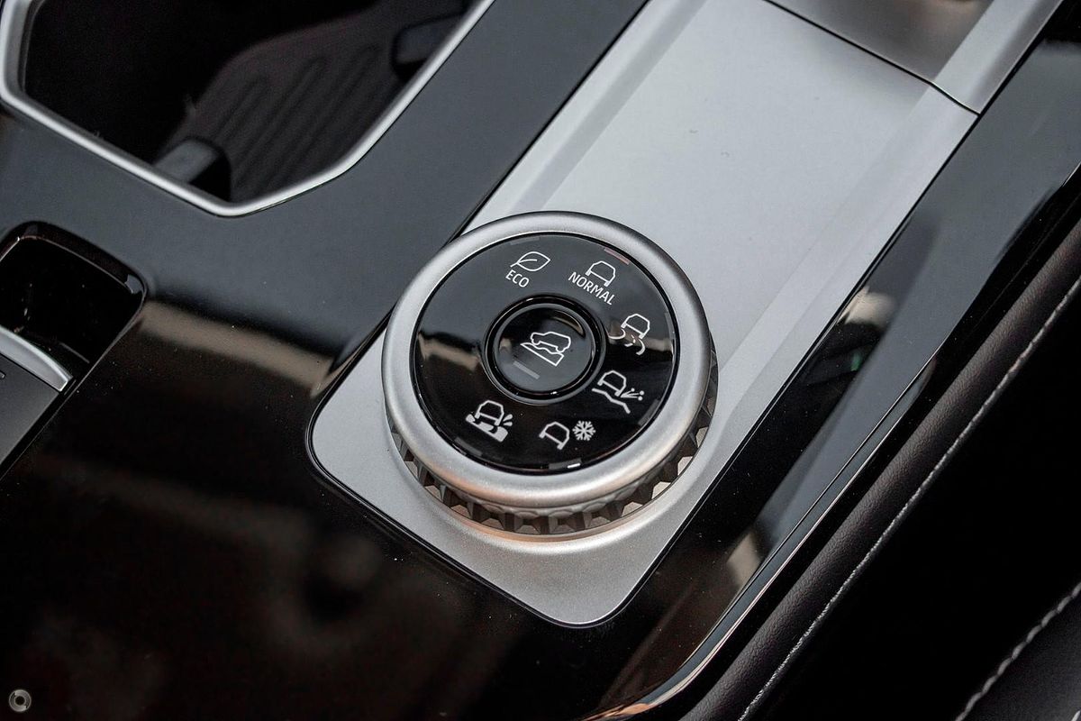 2025 Mitsubishi Outlander Exceed ZM