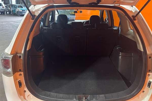 2012 Mitsubishi Outlander ES ZJ