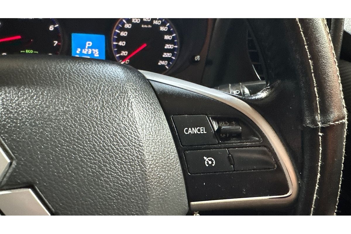 2012 Mitsubishi Outlander ES ZJ