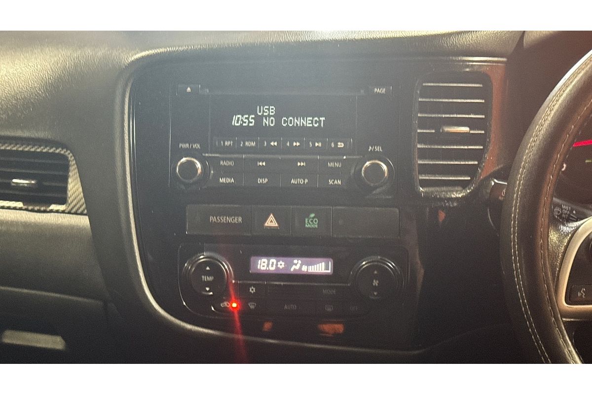 2012 Mitsubishi Outlander ES ZJ