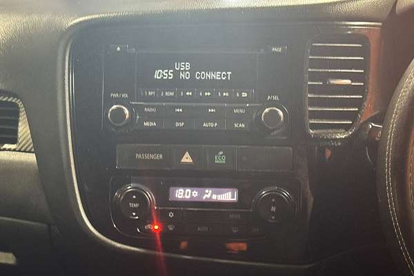 2012 Mitsubishi Outlander ES ZJ