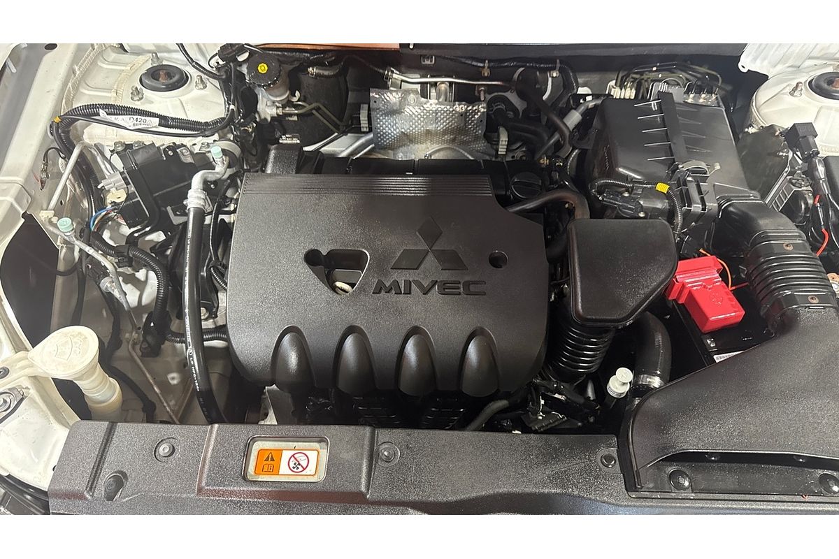 2012 Mitsubishi Outlander ES ZJ