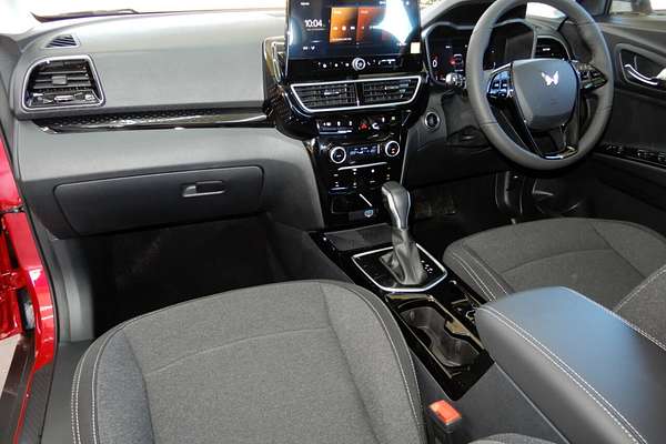 2025 Mahindra XUV 3XO AX5L