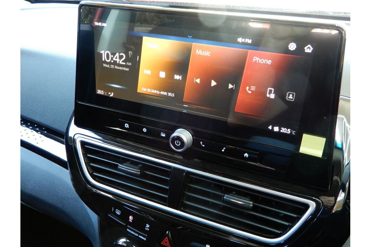 2025 Mahindra XUV 3XO AX5L