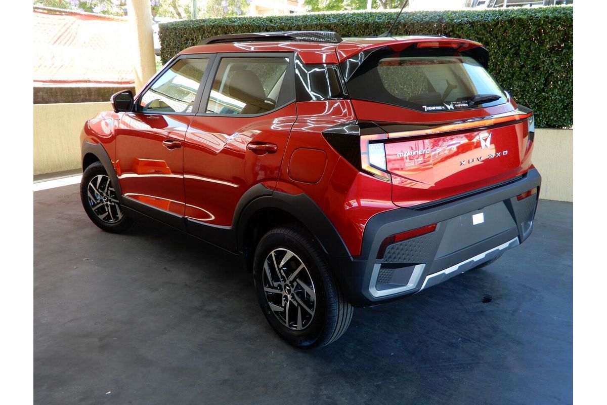 2025 Mahindra XUV 3XO AX5L